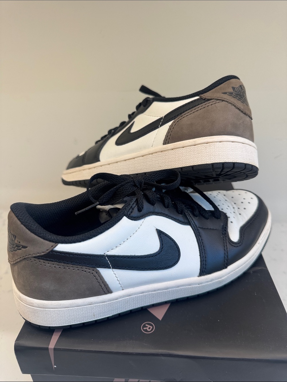 Air Jordan 1 Retro Low OG shoes